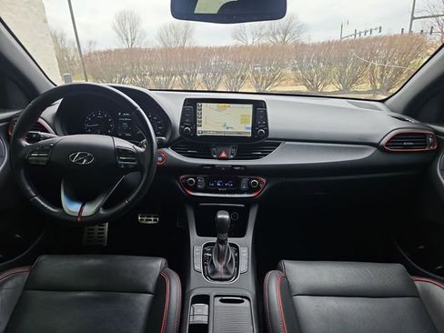 Used 2018 Hyundai Elantra GT Sport w/ Sport Tech Package 04 image 13