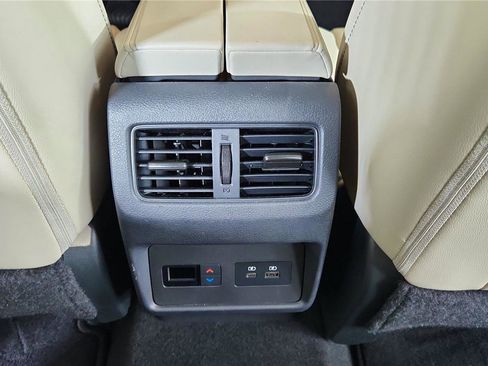 Certified 2023 Nissan Rogue SL w/ SL Premium Package image 32