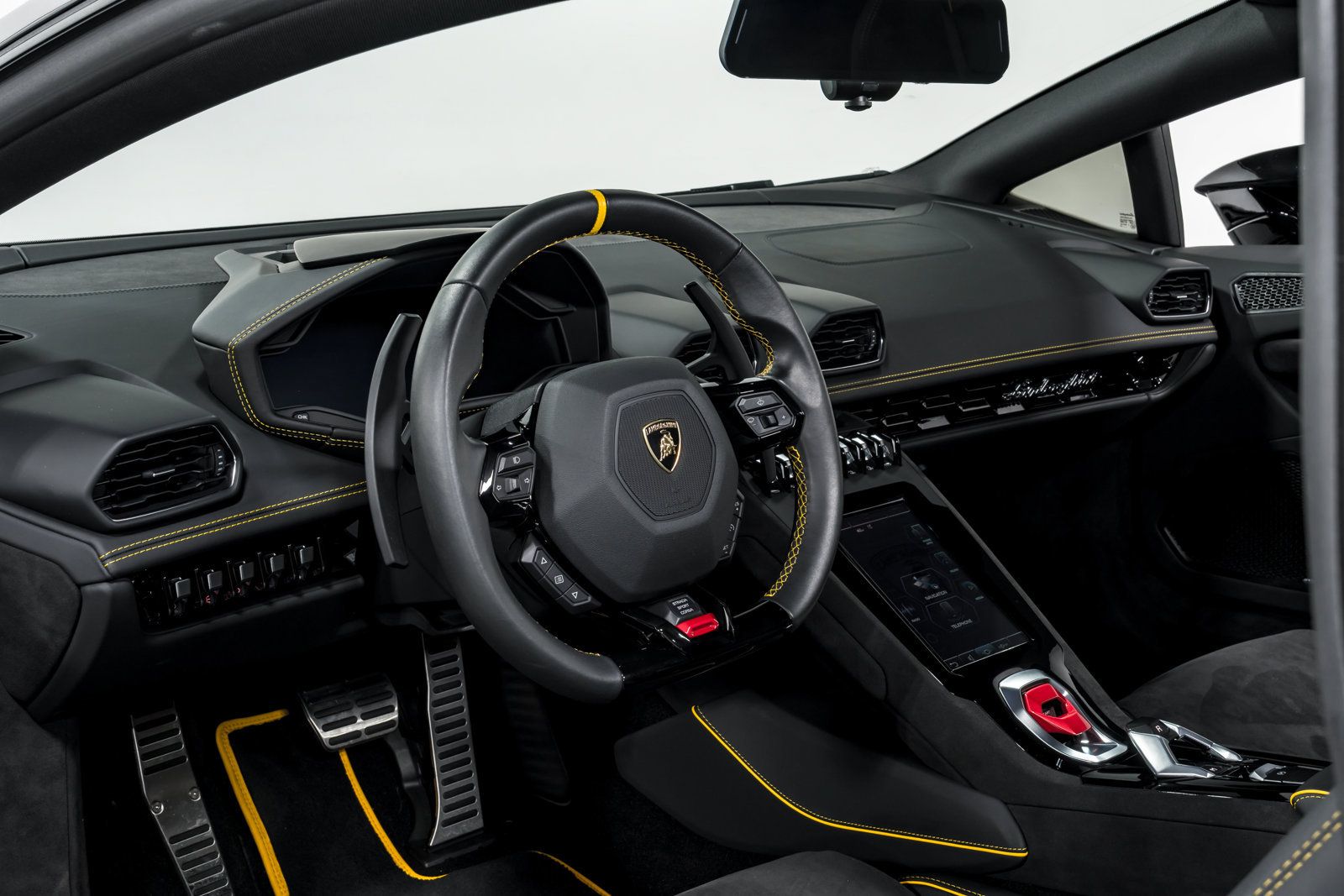 Used 2023 Lamborghini Huracan Tecnica RWD image 12