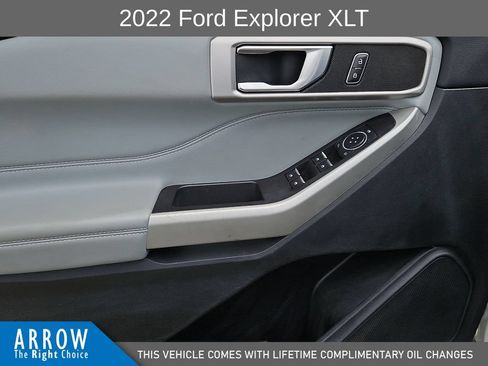 Used 2022 Ford Explorer XLT w/ Equipment Group 202A AWD/4WD image 21