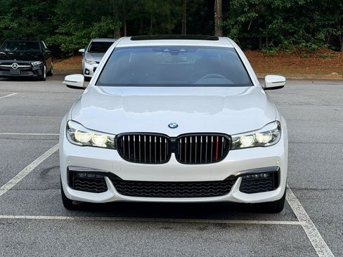 Used 2019 BMW 740i w/ M Sport Package RWD image 3