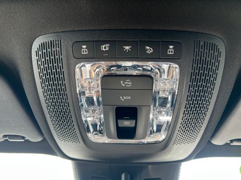 Used 2026 Mercedes-Benz GLB 250 image 30