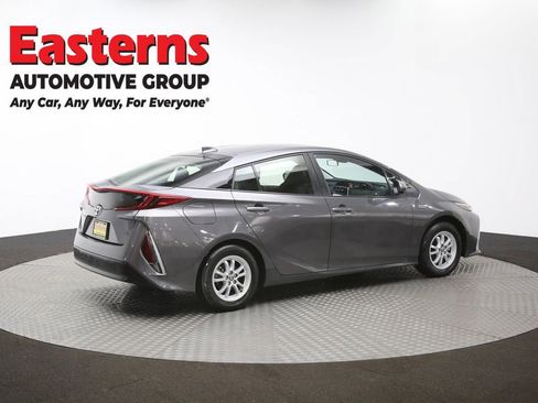 Used 2022 Toyota Prius Prime LE FWD image 40