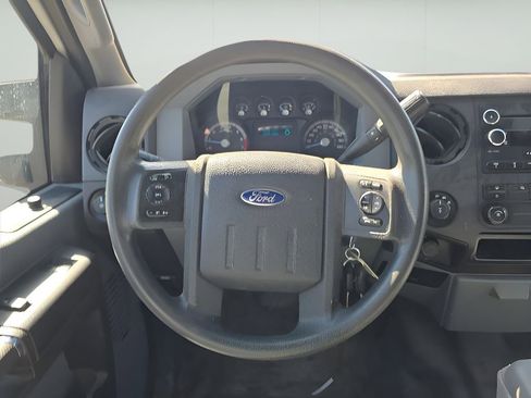 Used 2015 Ford F250 XL w/ Power Equipment Group AWD/4WD image 15
