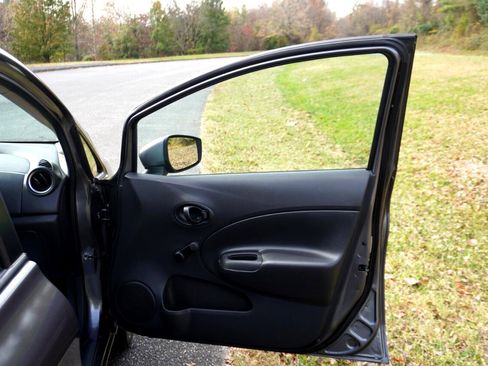 Used 2018 Nissan Versa Note S image 20