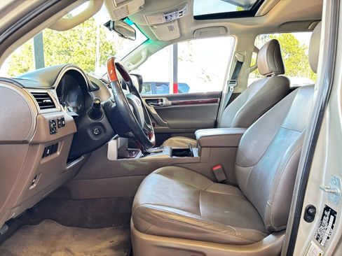 Used 2011 Lexus GX 460 Premium w/ Convenience Pkg image 13
