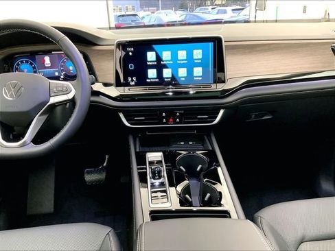 New 2026 Volkswagen Atlas SEL image 8