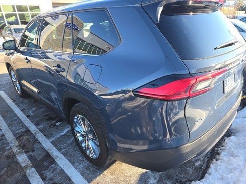 Used 2024 Toyota Grand Highlander Platinum image 18