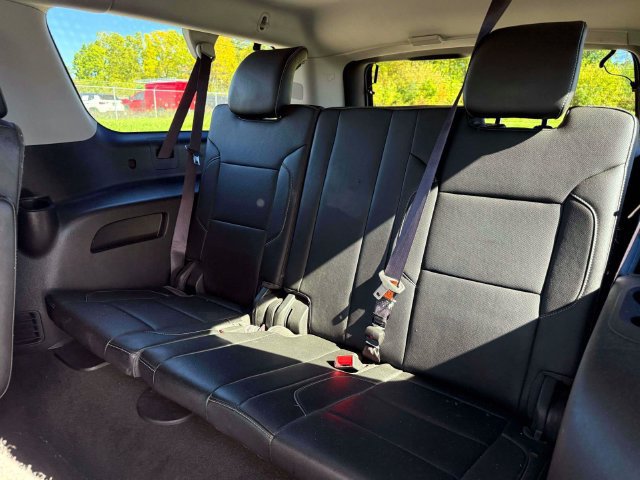 Used 2016 GMC Yukon XL SLT w/ Open Road Package AWD/4WD image 14