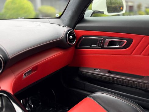 Used 2017 Mercedes-Benz AMG GT S image 25