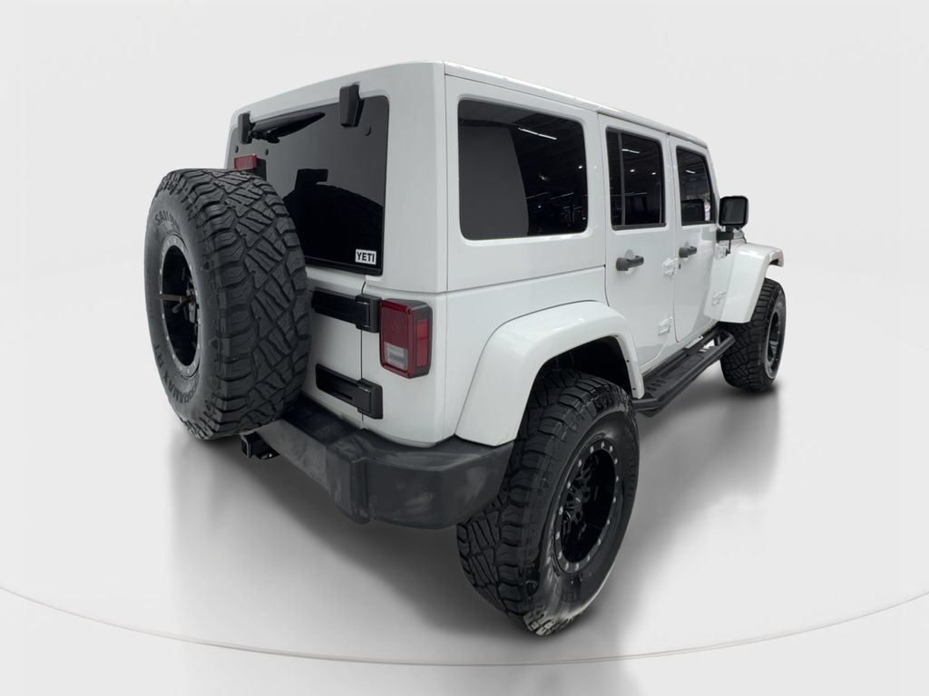 Used 2016 Jeep Wrangler Unlimited Rubicon w/ Connectivity Group AWD/4WD image 8