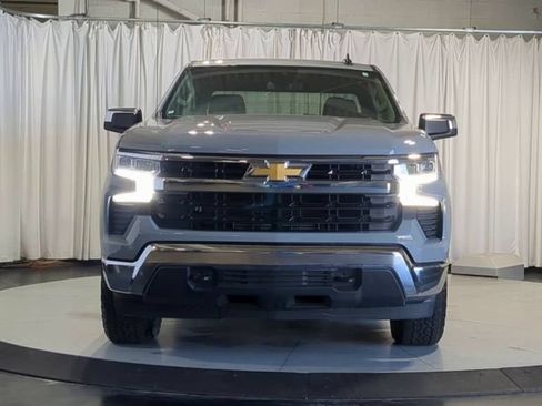 Used 2024 Chevrolet Silverado 1500 LT AWD/4WD image 3