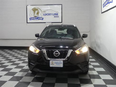 Used 2020 Nissan Kicks SV FWD image 2