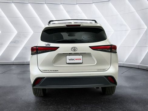 Used 2020 Toyota Highlander Limited FWD image 5