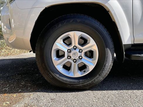 Used 2023 Toyota 4Runner SR5 Premium image 30