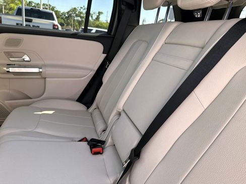 Used 2026 Mercedes-Benz GLB 250 4MATIC image 13