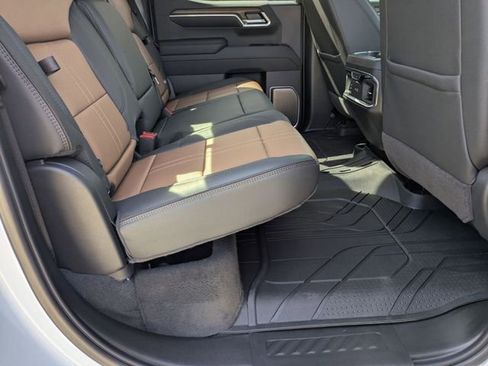 New 2026 Chevrolet Silverado 1500 High Country AWD/4WD image 36