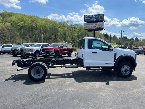 New 2026 Ford F550 4x4 Regular Cab Super Duty image 11