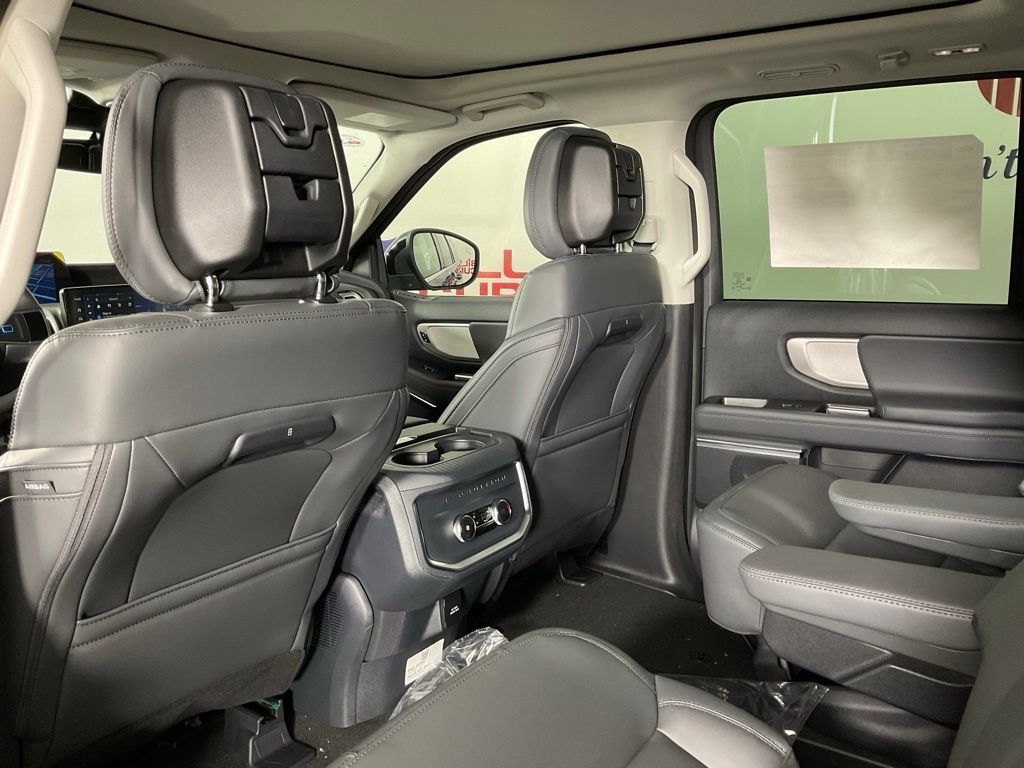 New 2027 Ford Expedition Max Active RWD image 15