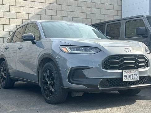 Used 2024 Honda HR-V Sport image 3