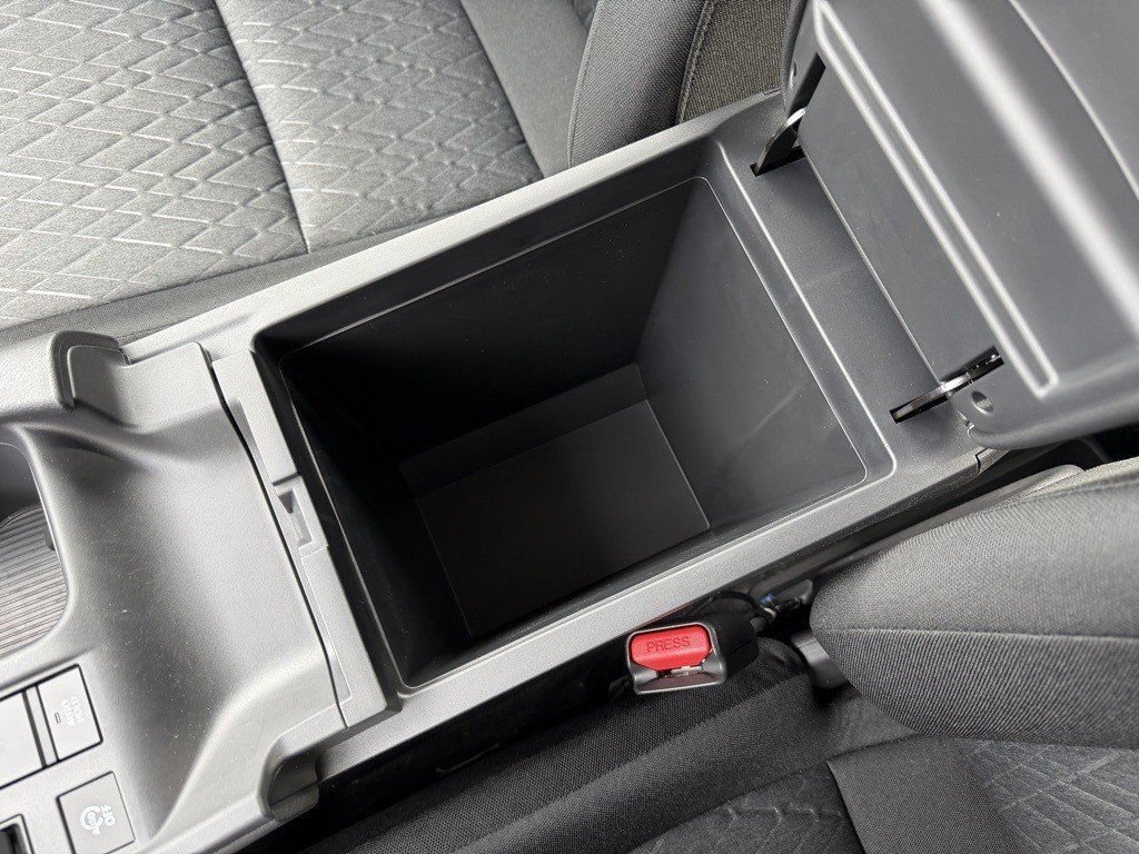New 2026 Nissan Sentra SR w/ SR Premium Package FWD image 28