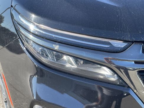 Used 2022 Chevrolet Equinox RS w/ RS Leather Package image 24