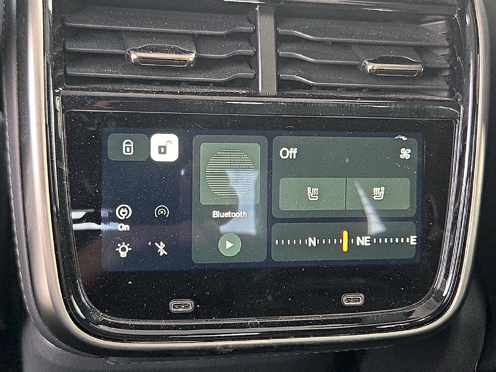 Used 2025 Rivian R1T Adventure Dual AWD/4WD image 15