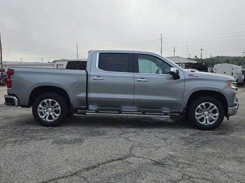 Used 2025 Chevrolet Silverado 1500 LTZ AWD/4WD image 6