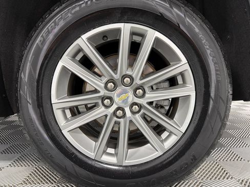 Used 2023 Chevrolet Traverse LT w/ LPO, Floor Liner Package AWD/4WD image 31