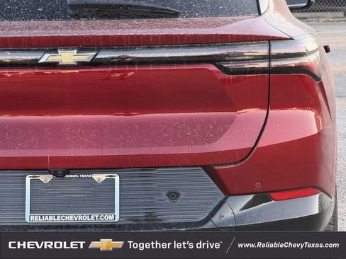 Used 2024 Chevrolet Equinox EV LT FWD image 6