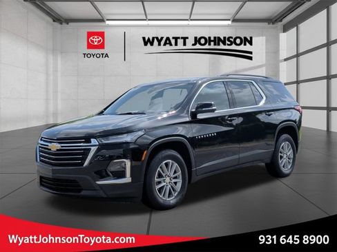 Used 2023 Chevrolet Traverse LT FWD image 1