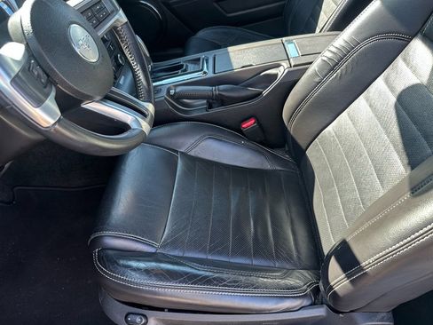 Used 2014 Ford Mustang Premium RWD image 25
