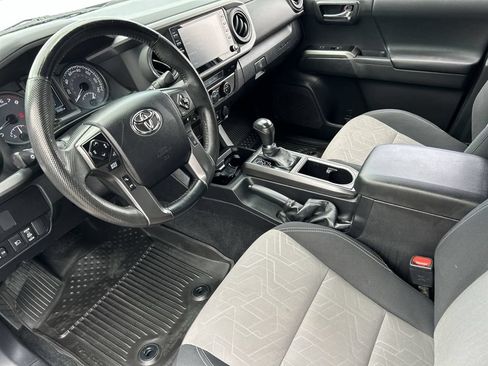 Used 2023 Toyota Tacoma TRD Off-Road AWD/4WD image 10