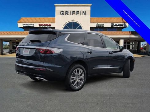 Used 2023 Buick Enclave Premium w/ Experience Buick Package image 4
