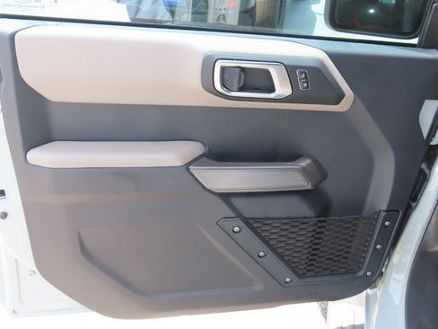 Used 2023 Ford Bronco Wildtrak AWD/4WD image 25