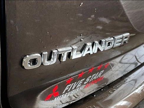 Used 2022 Mitsubishi Outlander SEL image 8