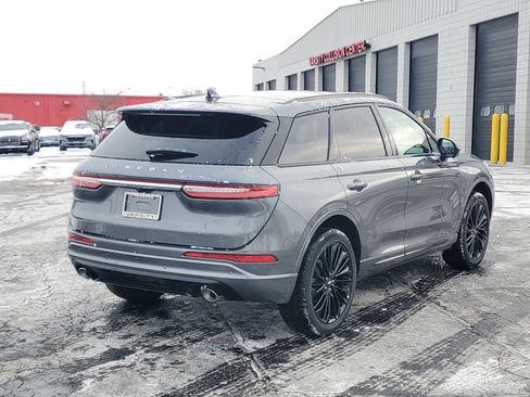 New 2026 Lincoln Corsair Premiere image 4