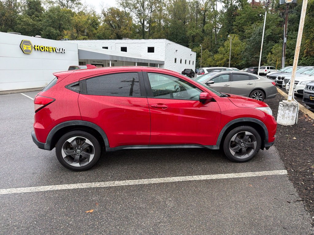 Used 2018 Honda HR-V EX image 2