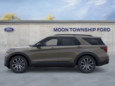 New 2026 Ford Explorer ST-Line image 3