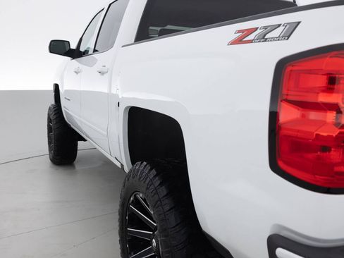 Used 2018 Chevrolet Silverado 1500 LT w/ All Star Edition image 13