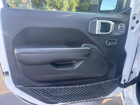 Used 2019 Jeep Wrangler Unlimited Rubicon AWD/4WD image 13