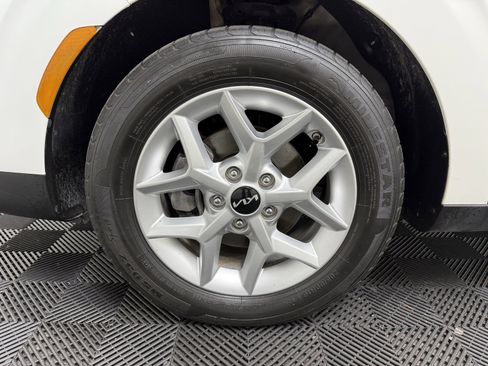 Used 2022 Kia Soul LX w/ Technology Package image 26