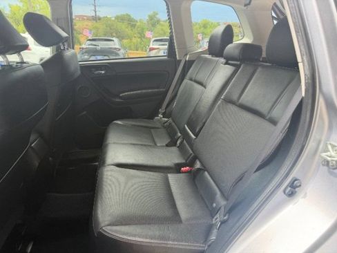 Used 2015 Subaru Forester 2.5i Limited AWD/4WD image 18