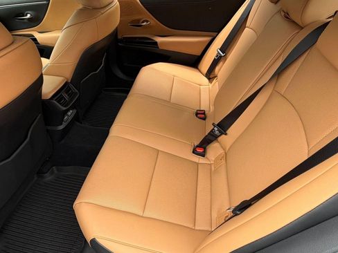 Certified 2025 Lexus ES 300h F Sport w/ Accessory Package (Z2) FWD image 24