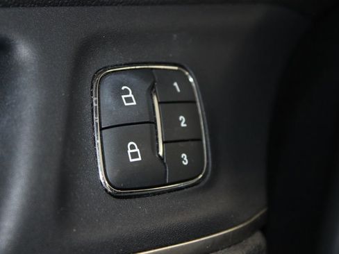 Used 2019 Lincoln MKC Select w/ Select Plus Package image 28