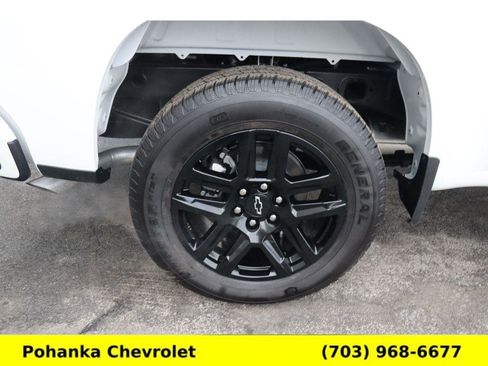 Used 2025 Chevrolet Silverado 1500 Custom image 25