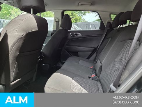 Used 2025 Kia Sportage LX FWD image 4