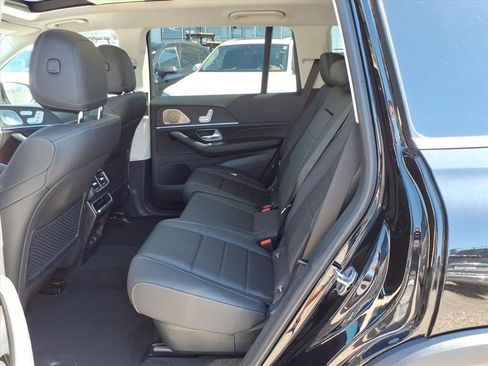Used 2026 Mercedes-Benz GLS 450 4MATIC image 12