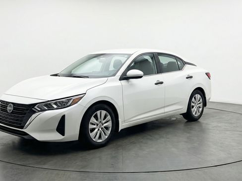 Used 2025 Nissan Sentra S FWD image 3