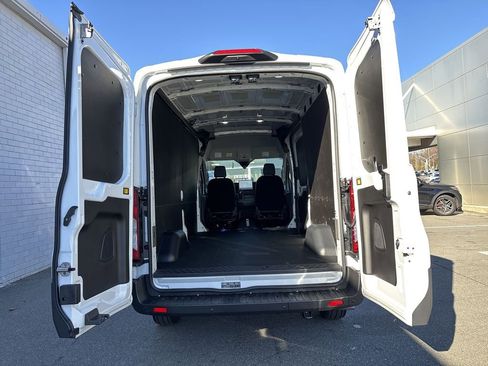 New 2026 Ford Transit 250 148 Medium Roof w/ Load Area Protection Package RWD image 20